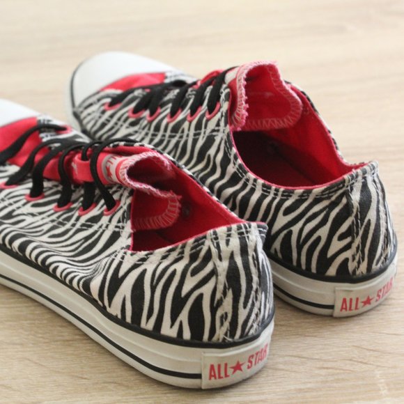 ZEBRA PRINT SLIP ON CONVERSE SHOES - Picture 3 of 6